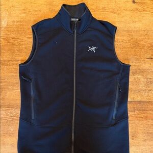 Arc'teryx Men's Black Vest
